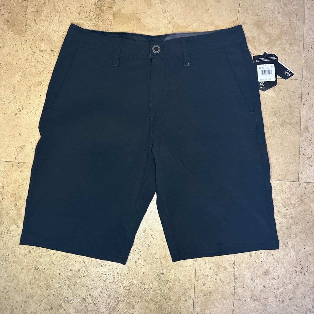 Volcom Static Hybrid Surf and Turf NWT Black Shorts